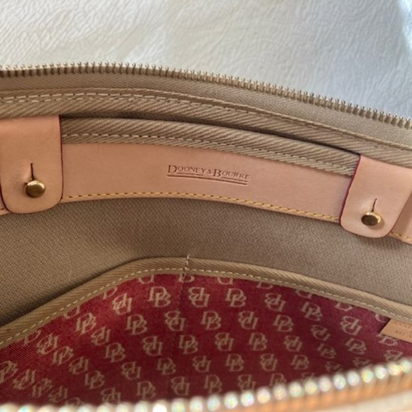 Dooney & Bourke Vintage Plum Bag - Picture 8 of 11
